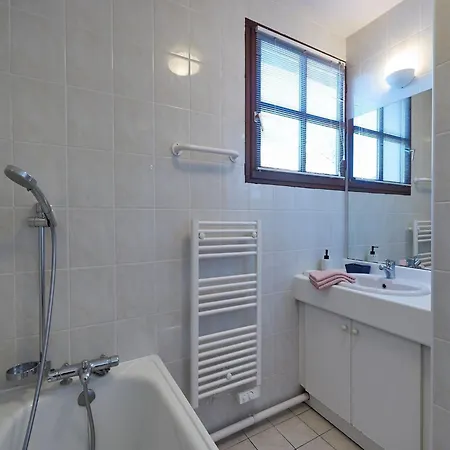 Villa In Castle Park With Heated Pool
